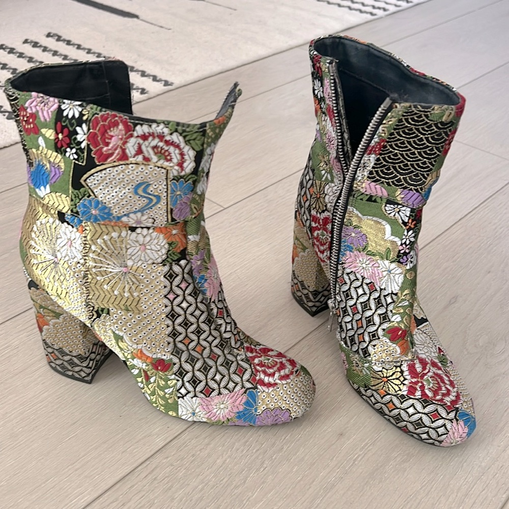 Steven Madden Floral Emison heeled boots